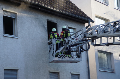 Boeblingen: Feuer vernichtet komplette Etage in Mehrfamilienhaus 2 Verletzte Personen 